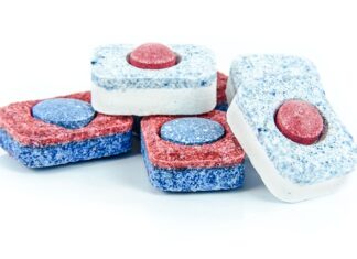 Chcesz zrobić własne ekologiczne tabletki do zmywarki? Oto prosty przepis, którego używają tysiące osób – są niezawodne, tanie i świetnie czyszczą naczynia!